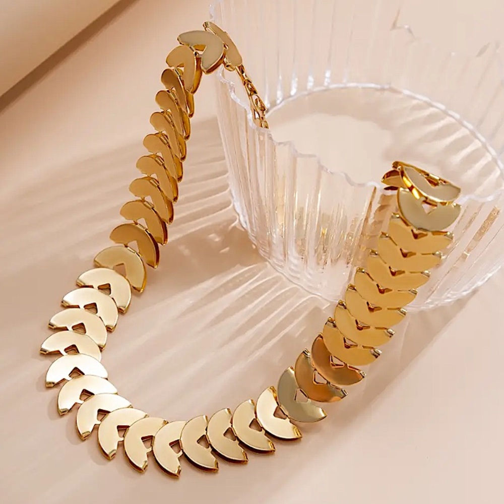 ⚜️𝟯𝟬%𝗢𝗙𝗙 𝗯𝘂𝗻𝗱𝗹𝗲𝘀 𝟯+⚜️ NEW Thick Floral Chain Necklace - Picture 4 of 11